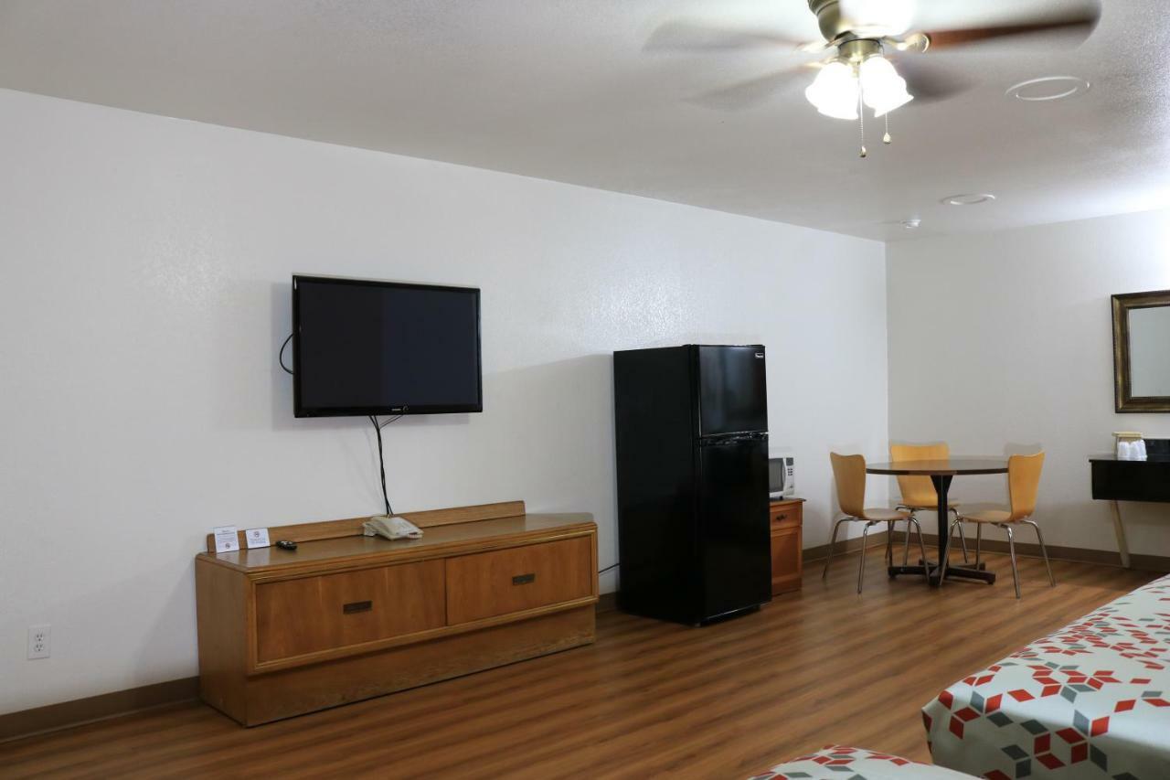 Heritage Inn & Suites El Dorado Экстерьер фото